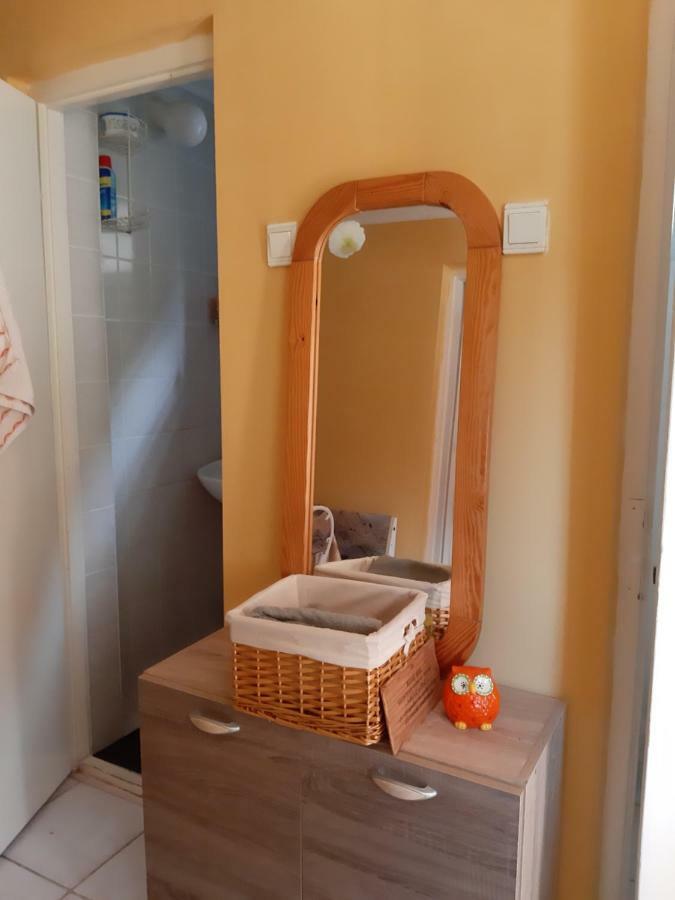 Andi Ueduelohaz Szolnok Bagian luar foto